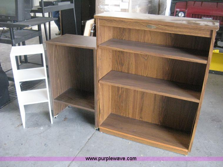 image for item AH9077 Assorted office furniture