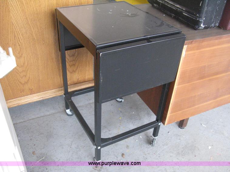 image for item AH9077 Assorted office furniture