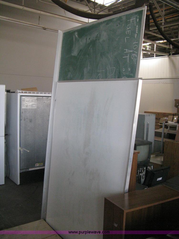 image for item AH9077 Assorted office furniture