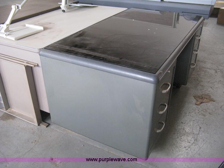 image for item AH9077 Assorted office furniture