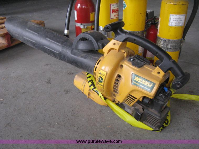 image for item AH9078 (5) fire extinguishers