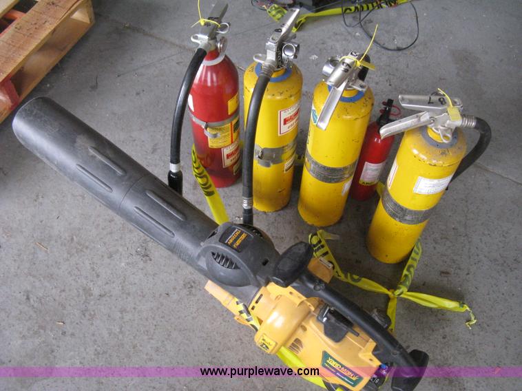 image for item AH9078 (5) fire extinguishers