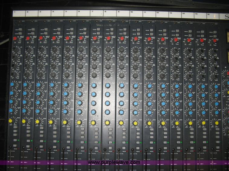 image for item AH9083 Soundcraft 200B audio mixer