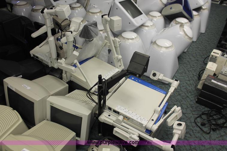 image for item AV9244 Assorted electronics