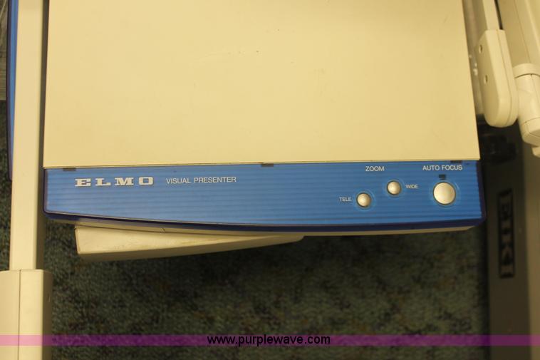 image for item AV9244 Assorted electronics