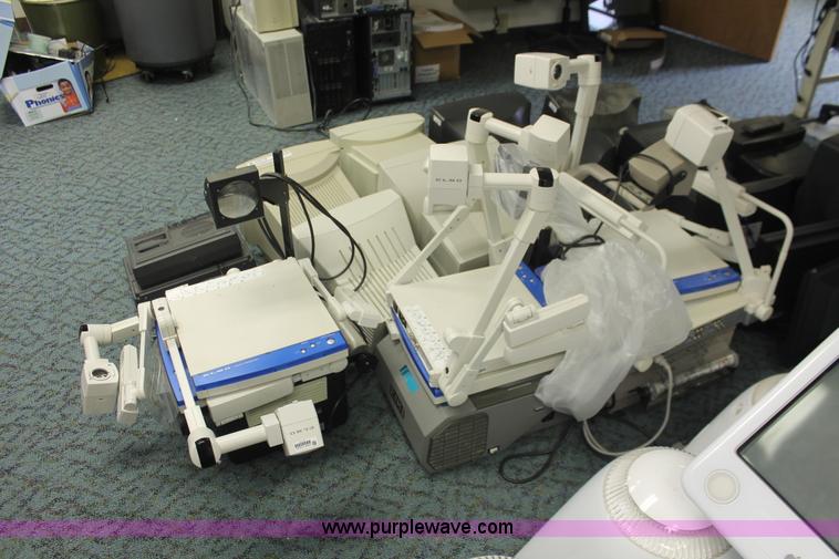 image for item AV9244 Assorted electronics