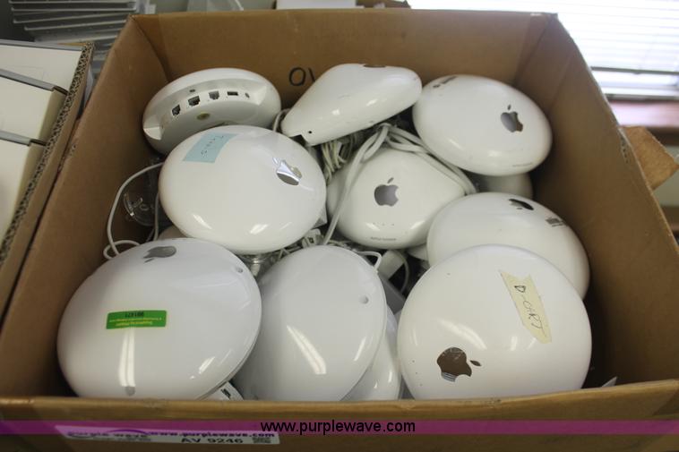 image for item AV9246 (28) Apple Airport Extreme