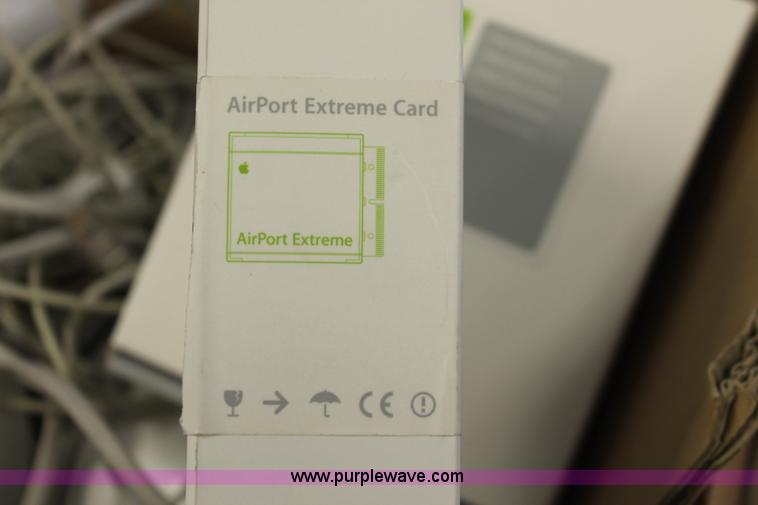 image for item AV9246 (28) Apple Airport Extreme