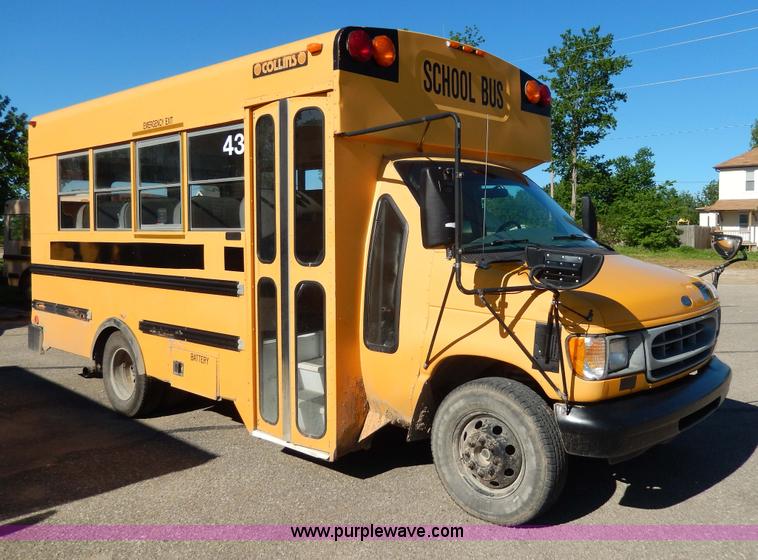 1999 Ford Collins school bus in Chapman, KS Item D8090 sold Purple Wave