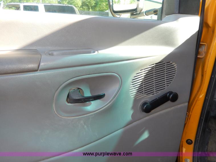 image for item D8090 1999 Ford Collins school bus