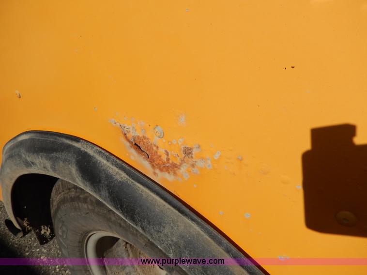 image for item D8090 1999 Ford Collins school bus