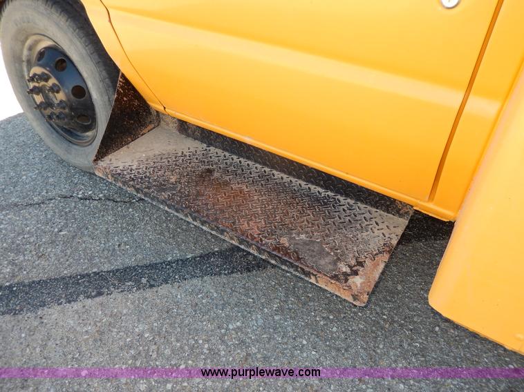 image for item D8090 1999 Ford Collins school bus