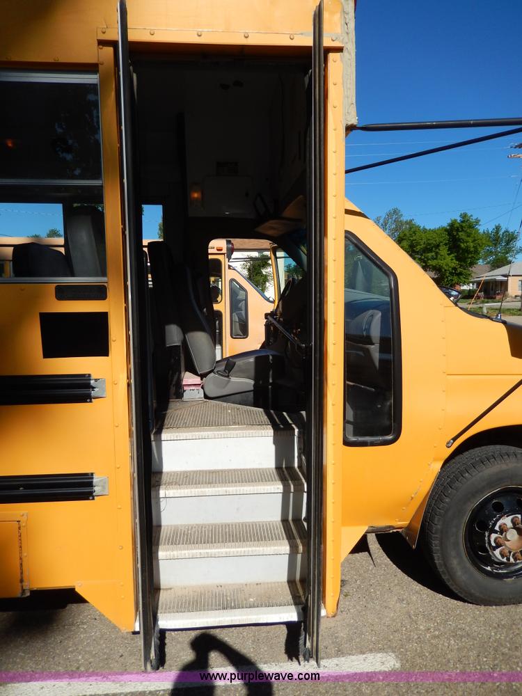 image for item D8091 1999 Ford Collins school bus