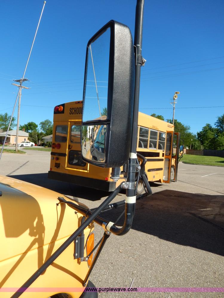 image for item D8091 1999 Ford Collins school bus