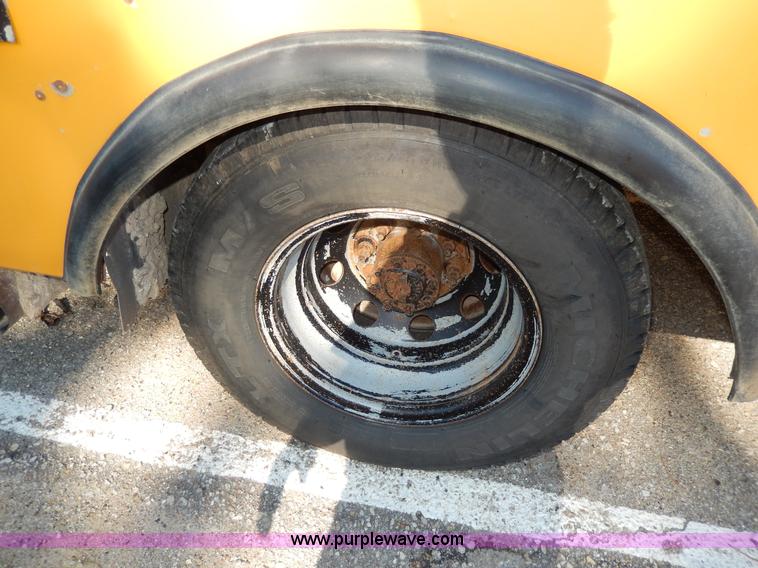 image for item D8091 1999 Ford Collins school bus