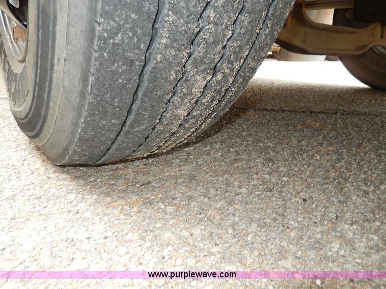 image for item D8094 1996 Blue Bird TC2000 school bus