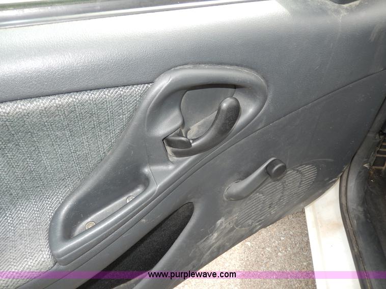 image for item D8109 2001 Chevrolet Cavalier