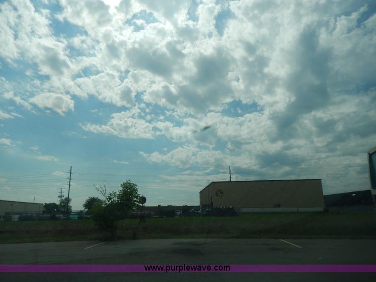 image for item D8109 2001 Chevrolet Cavalier