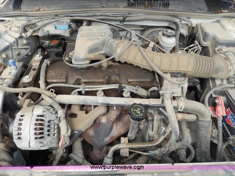 image for item D8109 2001 Chevrolet Cavalier