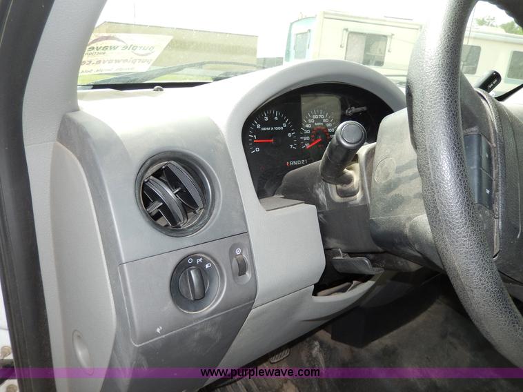 image for item D8110 2007 Ford F150 XL SuperCab pickup truck