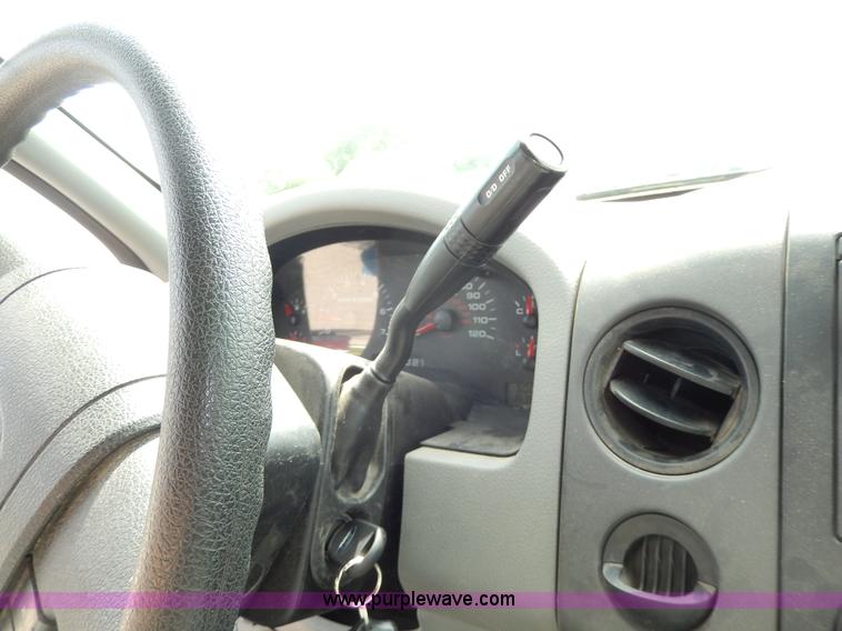 image for item D8110 2007 Ford F150 XL SuperCab pickup truck