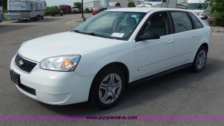 image for item D8112 2007 Chevrolet Malibu MAXX LS