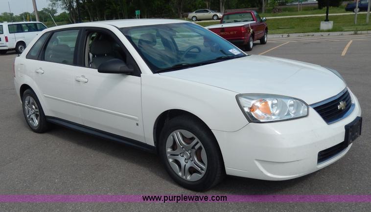 image for item D8112 2007 Chevrolet Malibu MAXX LS