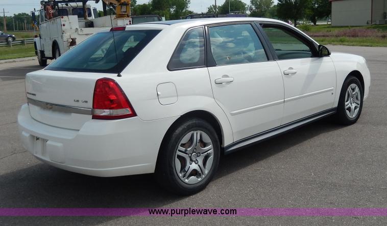image for item D8112 2007 Chevrolet Malibu MAXX LS