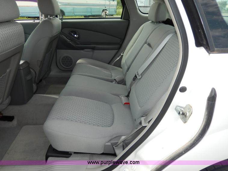 image for item D8112 2007 Chevrolet Malibu MAXX LS