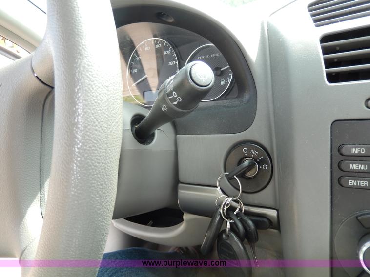 image for item D8112 2007 Chevrolet Malibu MAXX LS