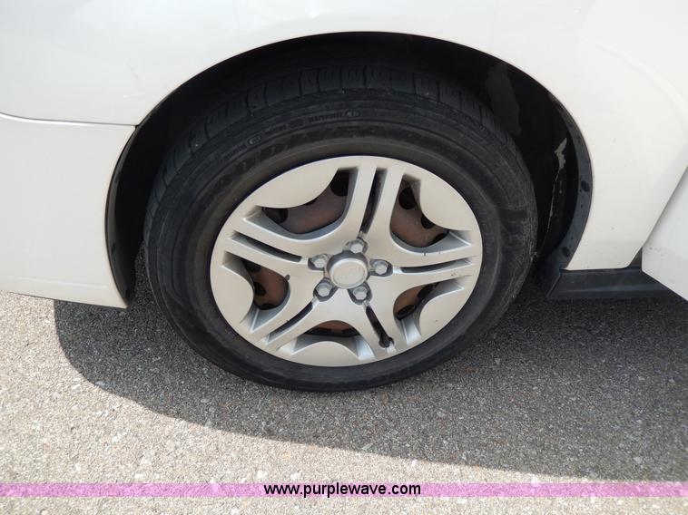 image for item D8112 2007 Chevrolet Malibu MAXX LS