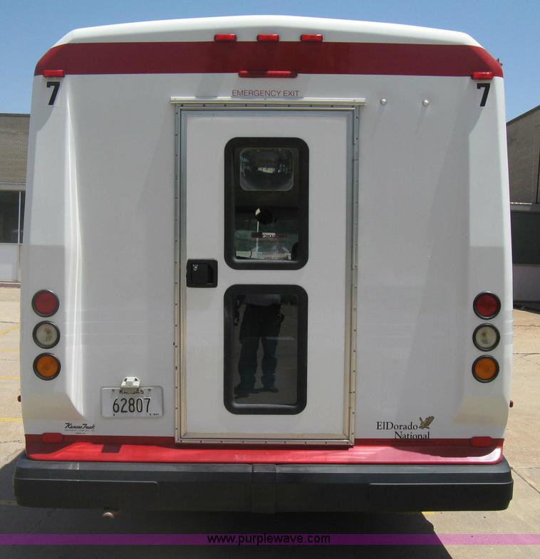 image for item D8361 2005 Ford E350 Aero Tech transit bus