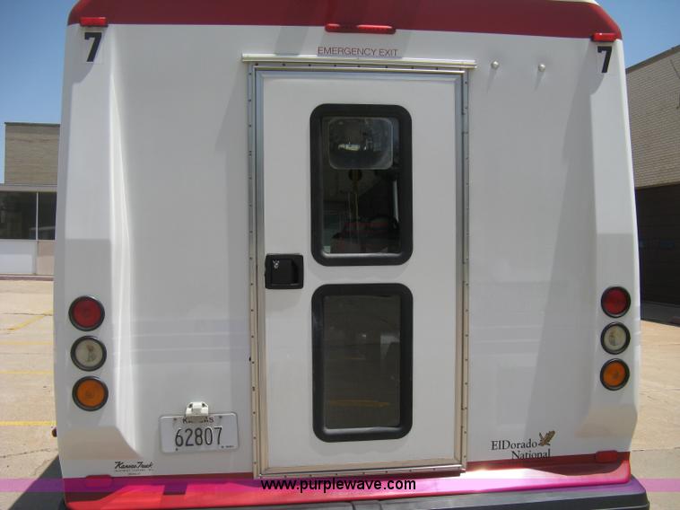 image for item D8361 2005 Ford E350 Aero Tech transit bus