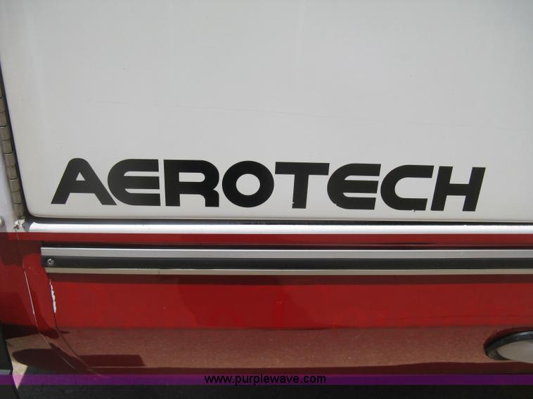 image for item D8361 2005 Ford E350 Aero Tech transit bus