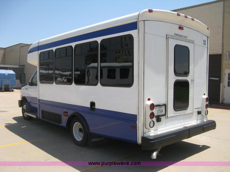 image for item D8364 2008 Ford E450 Super Duty Starcraft transit bus