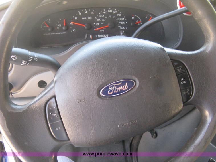 image for item D8364 2008 Ford E450 Super Duty Starcraft transit bus