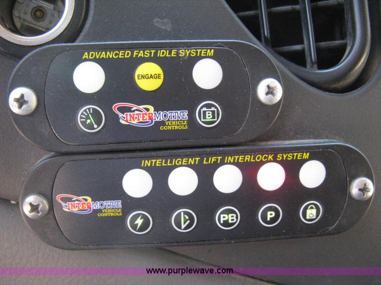 image for item D8364 2008 Ford E450 Super Duty Starcraft transit bus