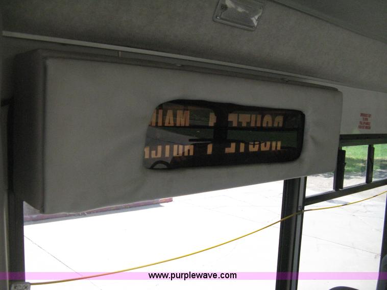 image for item D8364 2008 Ford E450 Super Duty Starcraft transit bus