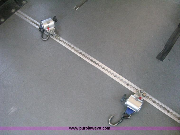 image for item D8364 2008 Ford E450 Super Duty Starcraft transit bus