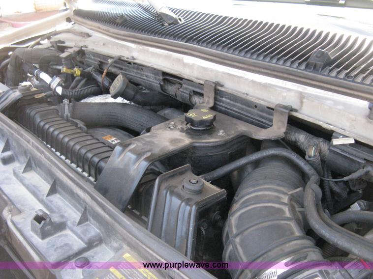 image for item D8364 2008 Ford E450 Super Duty Starcraft transit bus