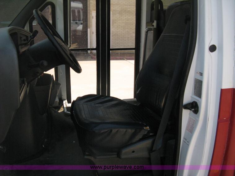 image for item D8365 1994 Ford E350 Collins transit bus