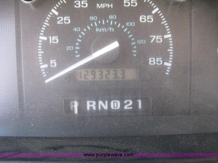 image for item D8365 1994 Ford E350 Collins transit bus