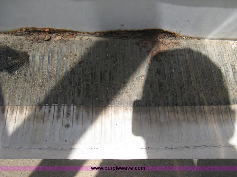 image for item D8365 1994 Ford E350 Collins transit bus