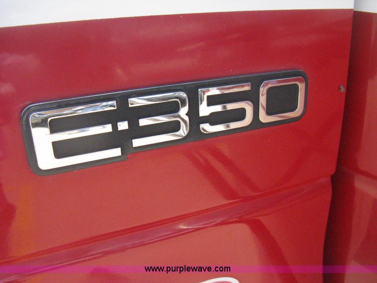 image for item D8365 1994 Ford E350 Collins transit bus