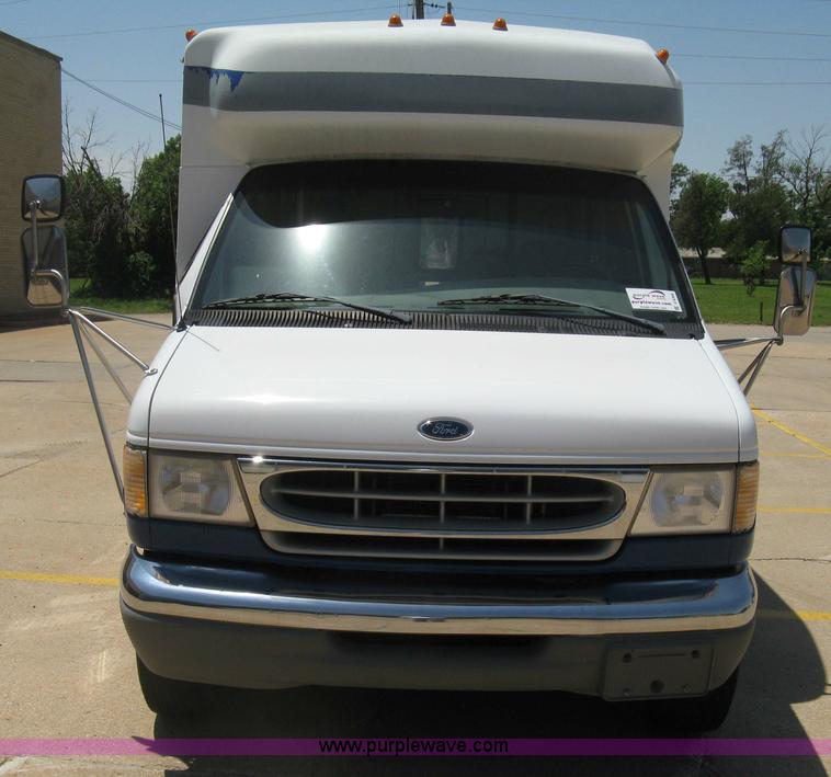 image for item D8366 1998 Ford E350 Eldorado transit bus