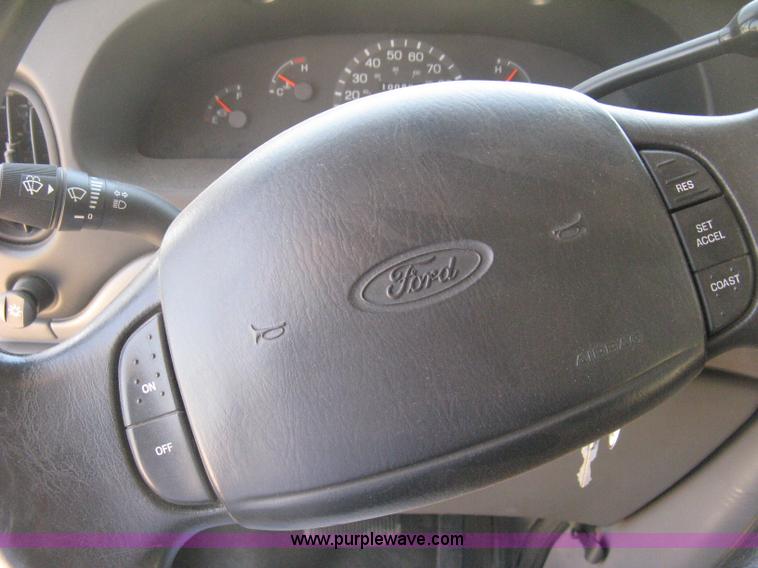 image for item D8366 1998 Ford E350 Eldorado transit bus