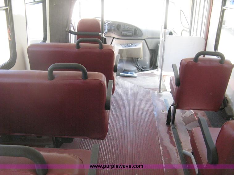 image for item D8366 1998 Ford E350 Eldorado transit bus