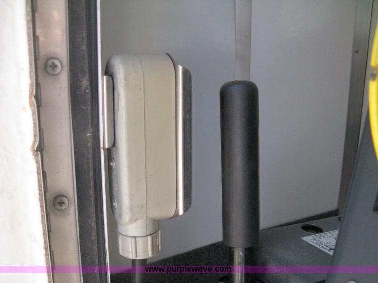 image for item D8366 1998 Ford E350 Eldorado transit bus