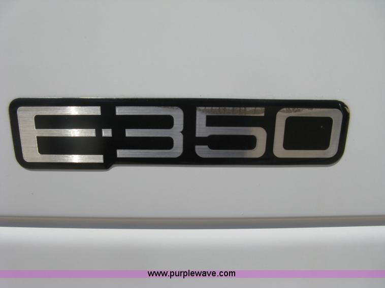 image for item D8366 1998 Ford E350 Eldorado transit bus
