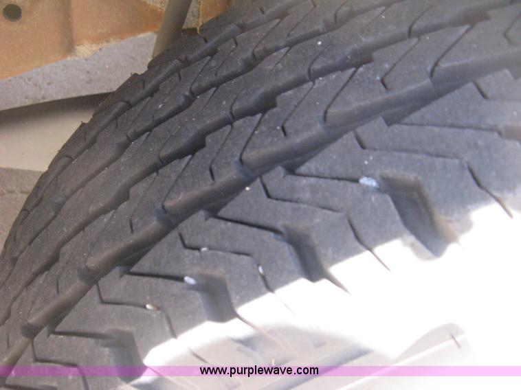 image for item D8366 1998 Ford E350 Eldorado transit bus